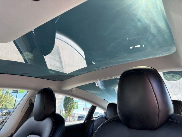 Tesla Model 3  2018