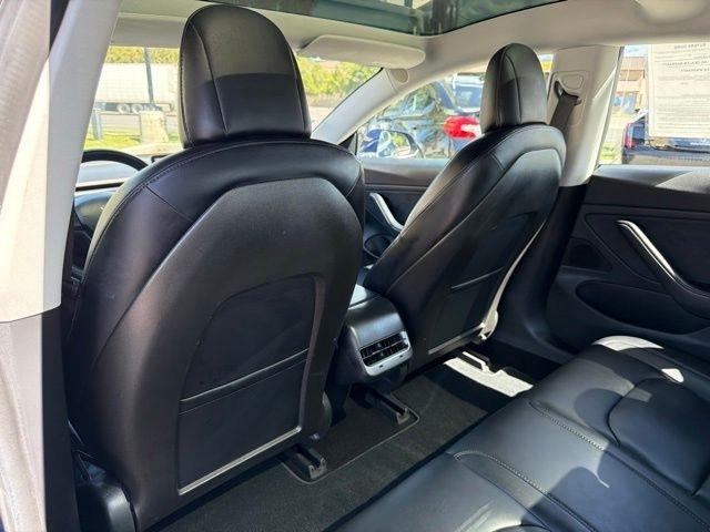 Tesla Model 3  2018