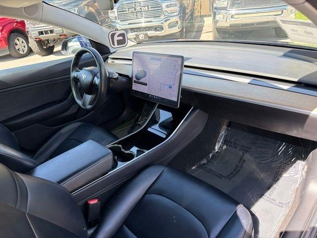 Tesla Model 3  2018
