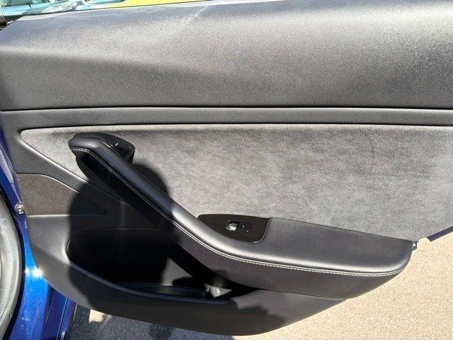 Tesla Model 3  2018