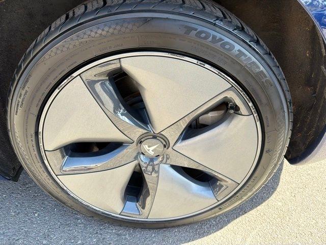 Tesla Model 3  2018
