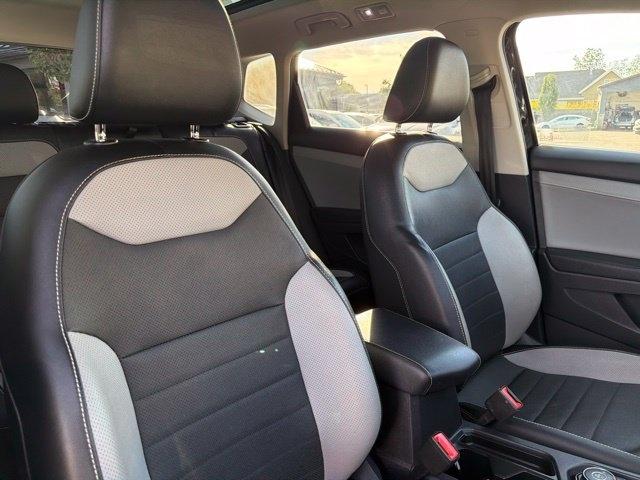 Volkswagen Taos  2022