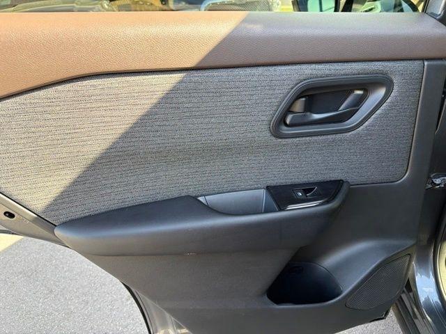 Nissan Rogue  2023