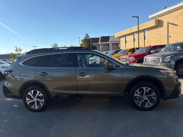 Subaru Outback  2021
