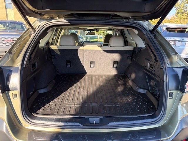 Subaru Outback  2021