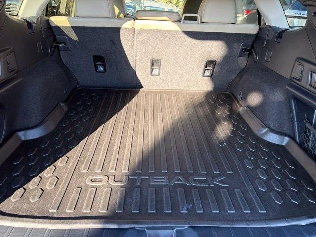 Subaru Outback  2021
