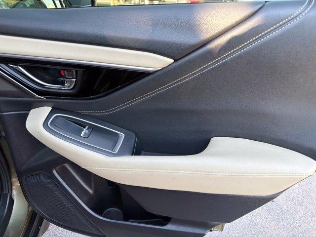 Subaru Outback  2021