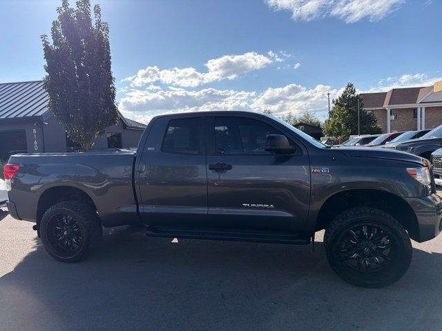 Toyota Tundra 4WD Truck  2013