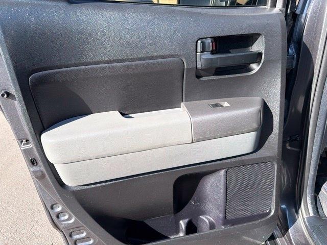 Toyota Tundra 4WD Truck  2013