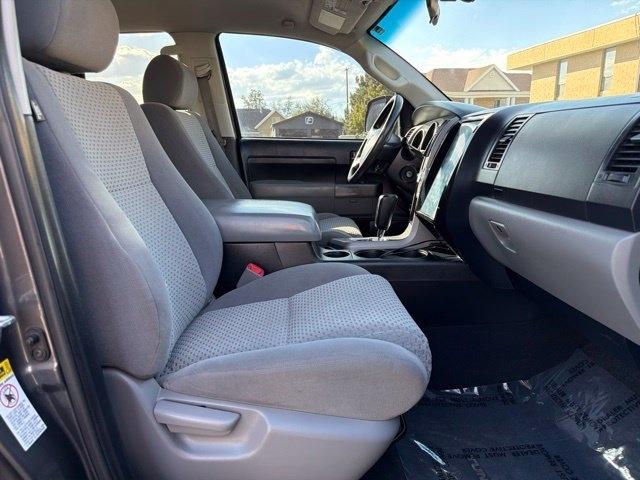 Toyota Tundra 4WD Truck  2013