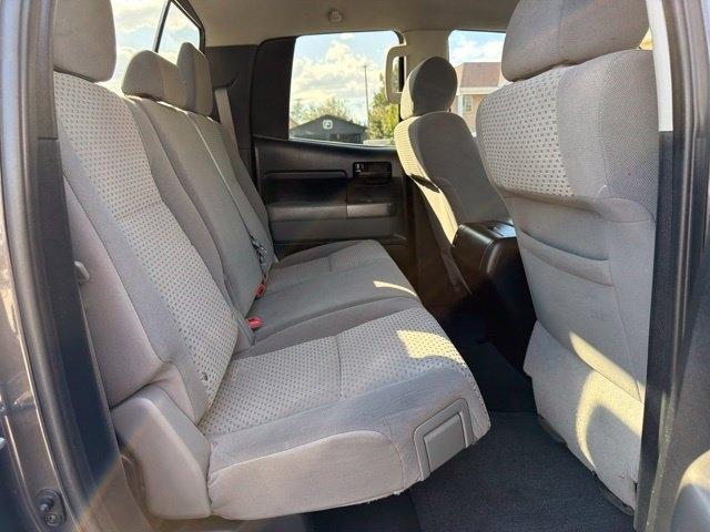 Toyota Tundra 4WD Truck  2013