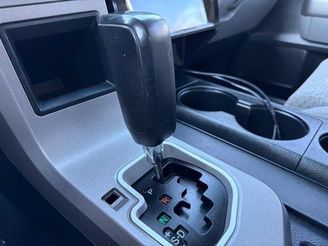 Toyota Tundra 4WD Truck  2013