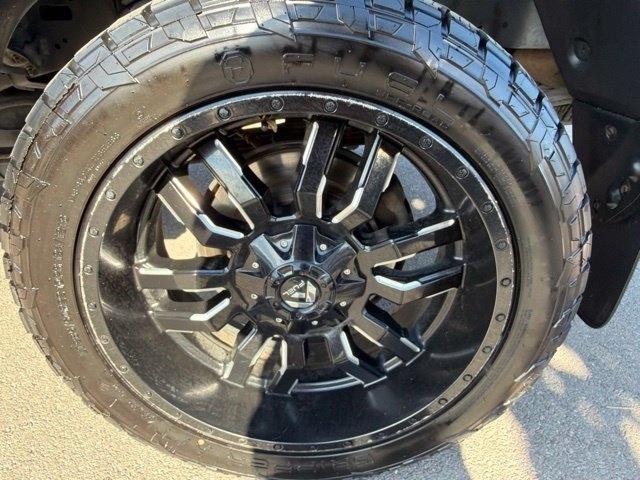 Toyota Tundra 4WD Truck  2013