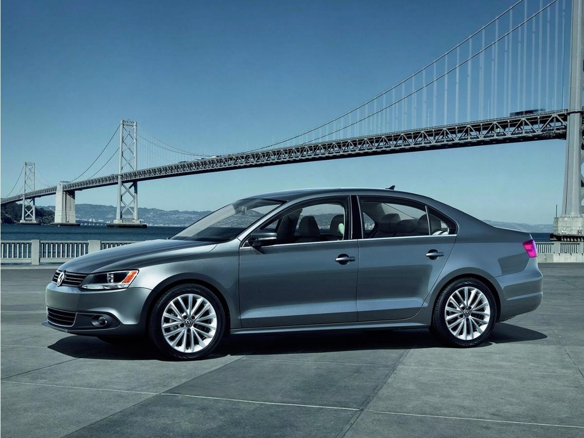 Volkswagen Jetta Sedan  2012