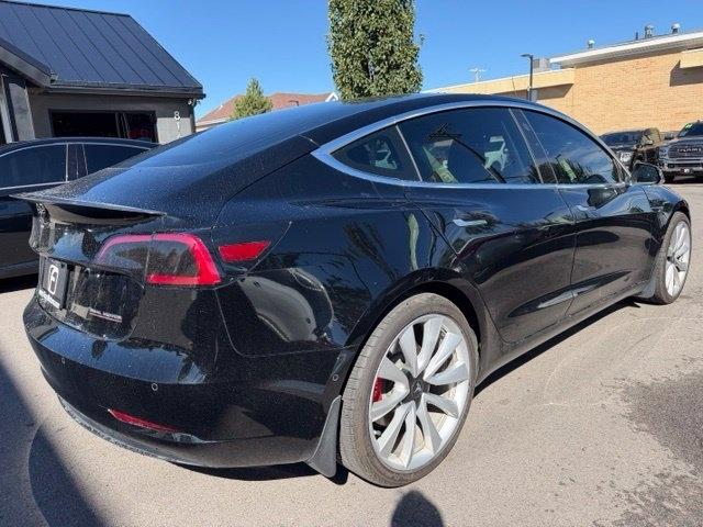 Tesla Model 3  2019