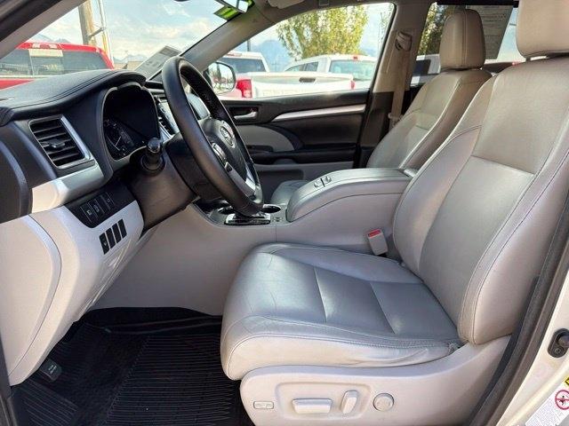 Toyota Highlander  2017