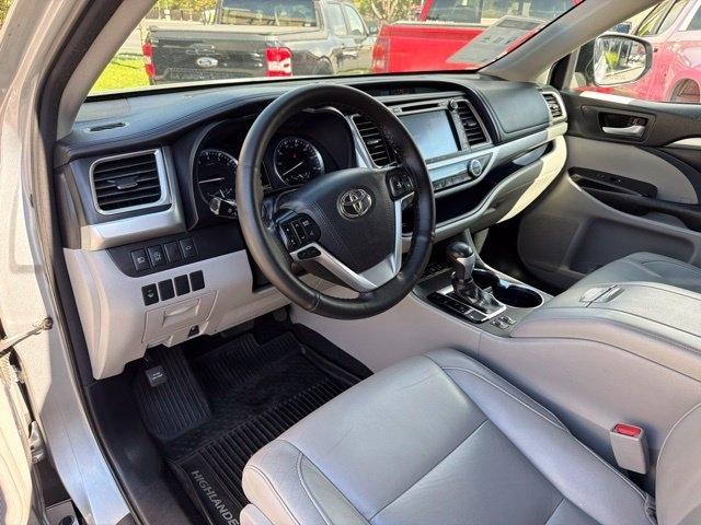 Toyota Highlander  2017