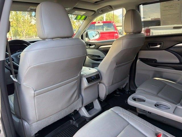 Toyota Highlander  2017