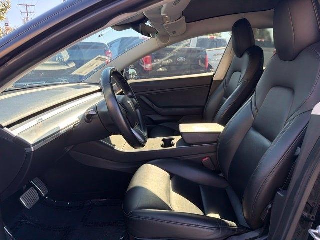 Tesla Model 3  2019