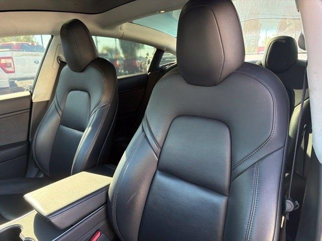Tesla Model 3  2019