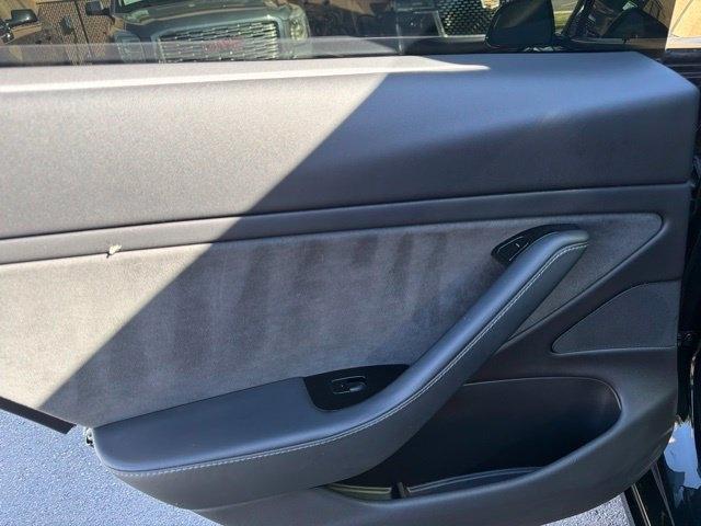 Tesla Model 3  2019