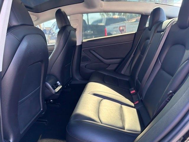 Tesla Model 3  2019