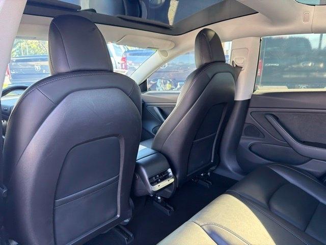 Tesla Model 3  2019