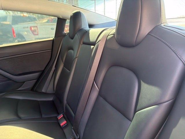 Tesla Model 3  2019