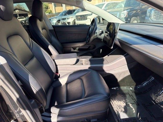 Tesla Model 3  2019