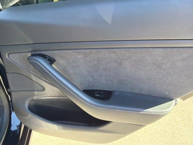 Tesla Model 3  2019