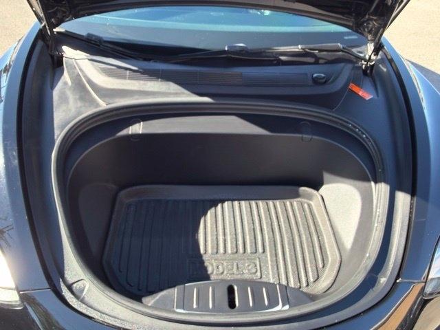 Tesla Model 3  2019