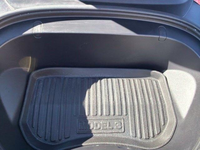 Tesla Model 3  2019
