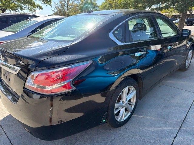 Nissan Altima  2015