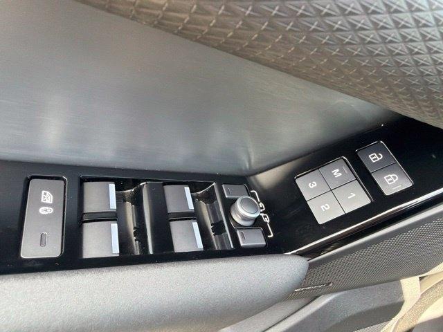 Land Rover Range Rover Velar  2023
