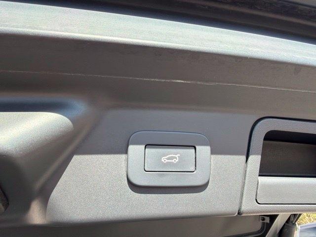 Land Rover Range Rover Velar  2023