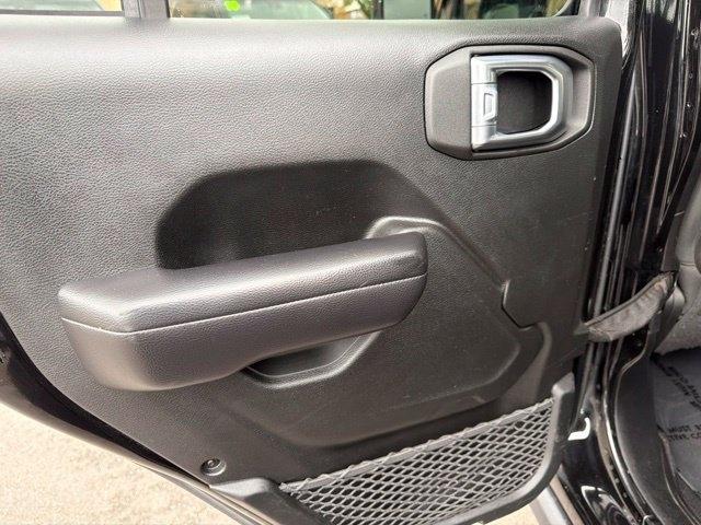 2021 Jeep Gladiator Mojave - Photo 16