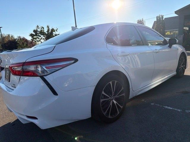 Toyota Camry  2019