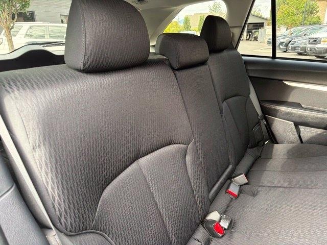 Subaru Outback  2010