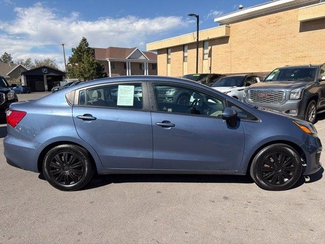 Kia Rio  2016