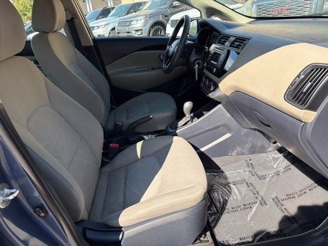 Kia Rio  2016