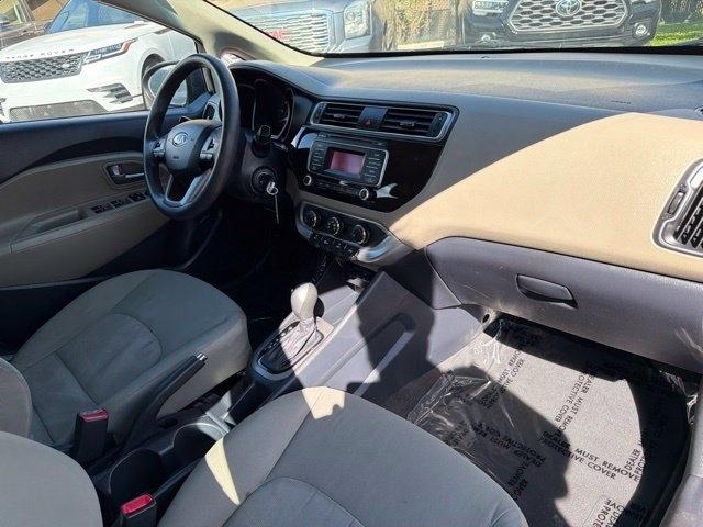 Kia Rio  2016