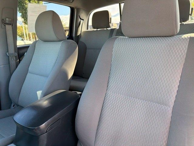 Toyota Tacoma  2013