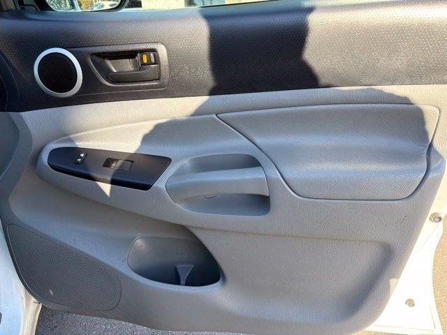 Toyota Tacoma  2013