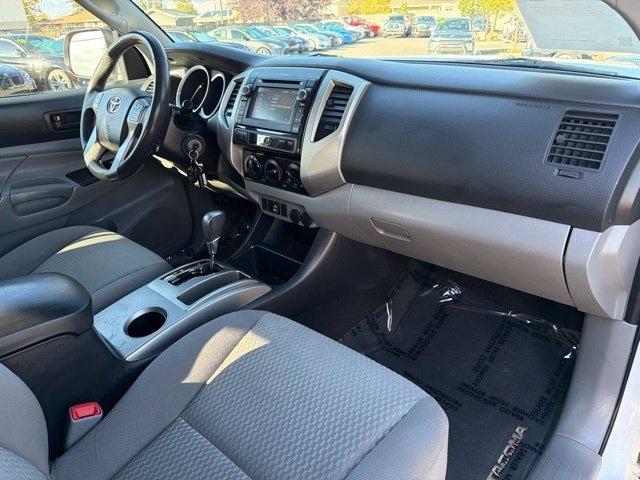Toyota Tacoma  2013