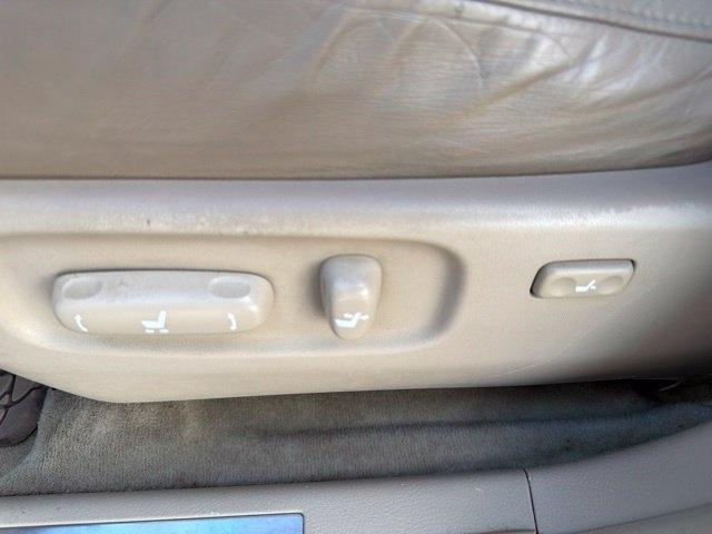 Lexus RX 330  2004
