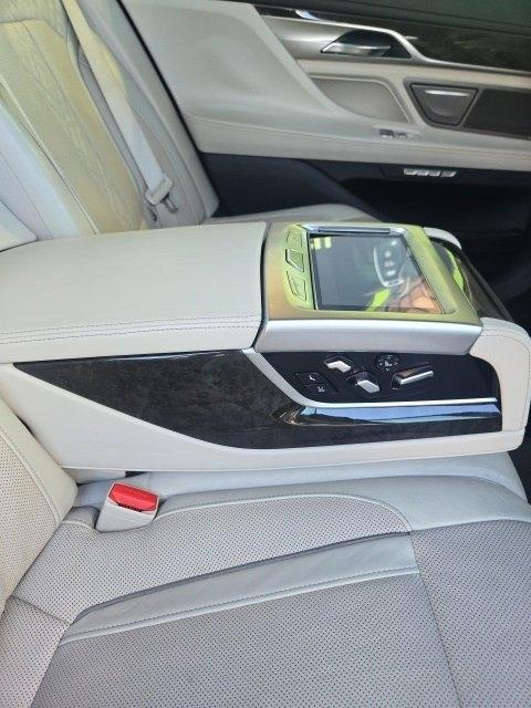 BMW 7 Series  2016