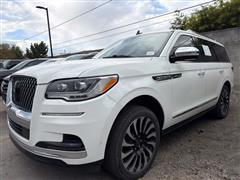 2022 Lincoln Navigator 
