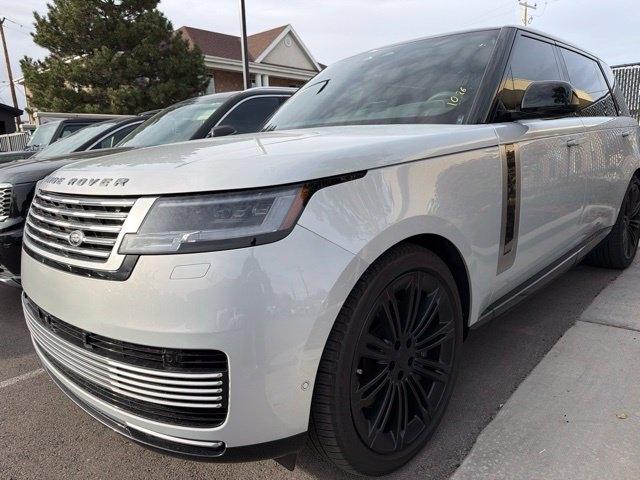 2024 Land Rover Range Rover SV