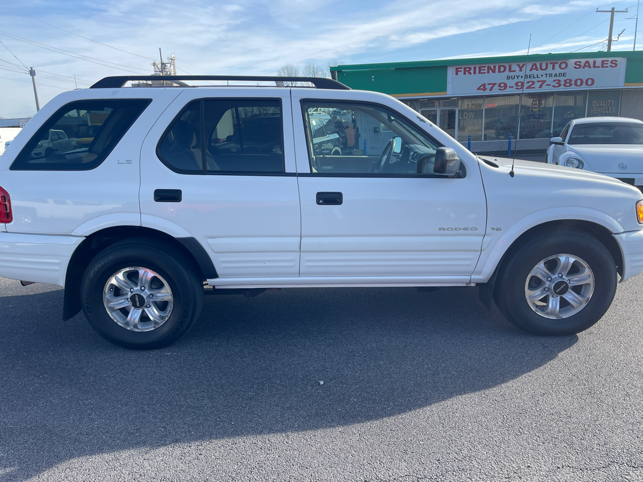 Isuzu Rodeo S V6 2WD 2001
