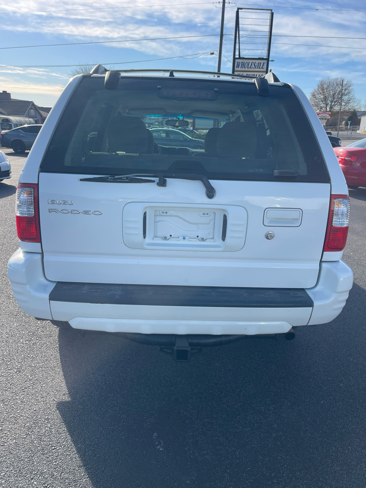 Isuzu Rodeo S V6 2WD 2001